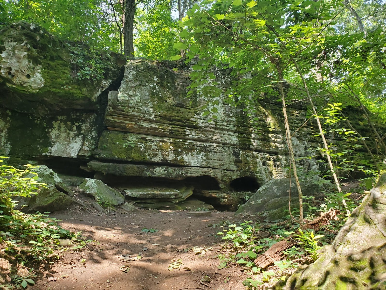 Rainbow Mountain Trail Parking