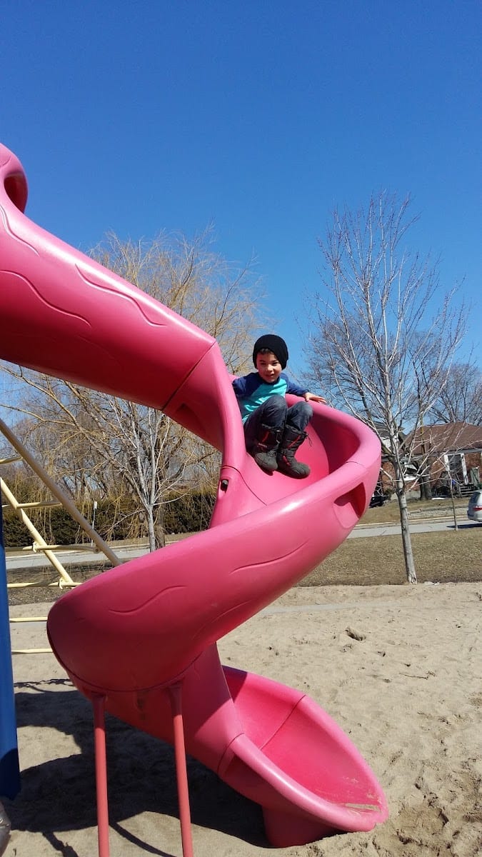 Banting Park, photo 3