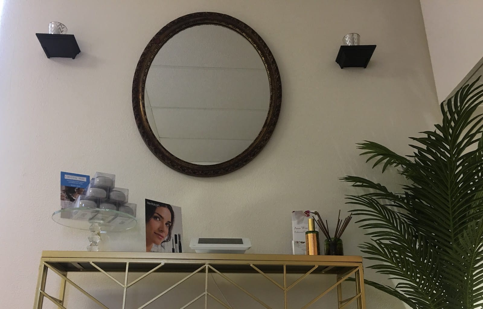 Anna wax and lash