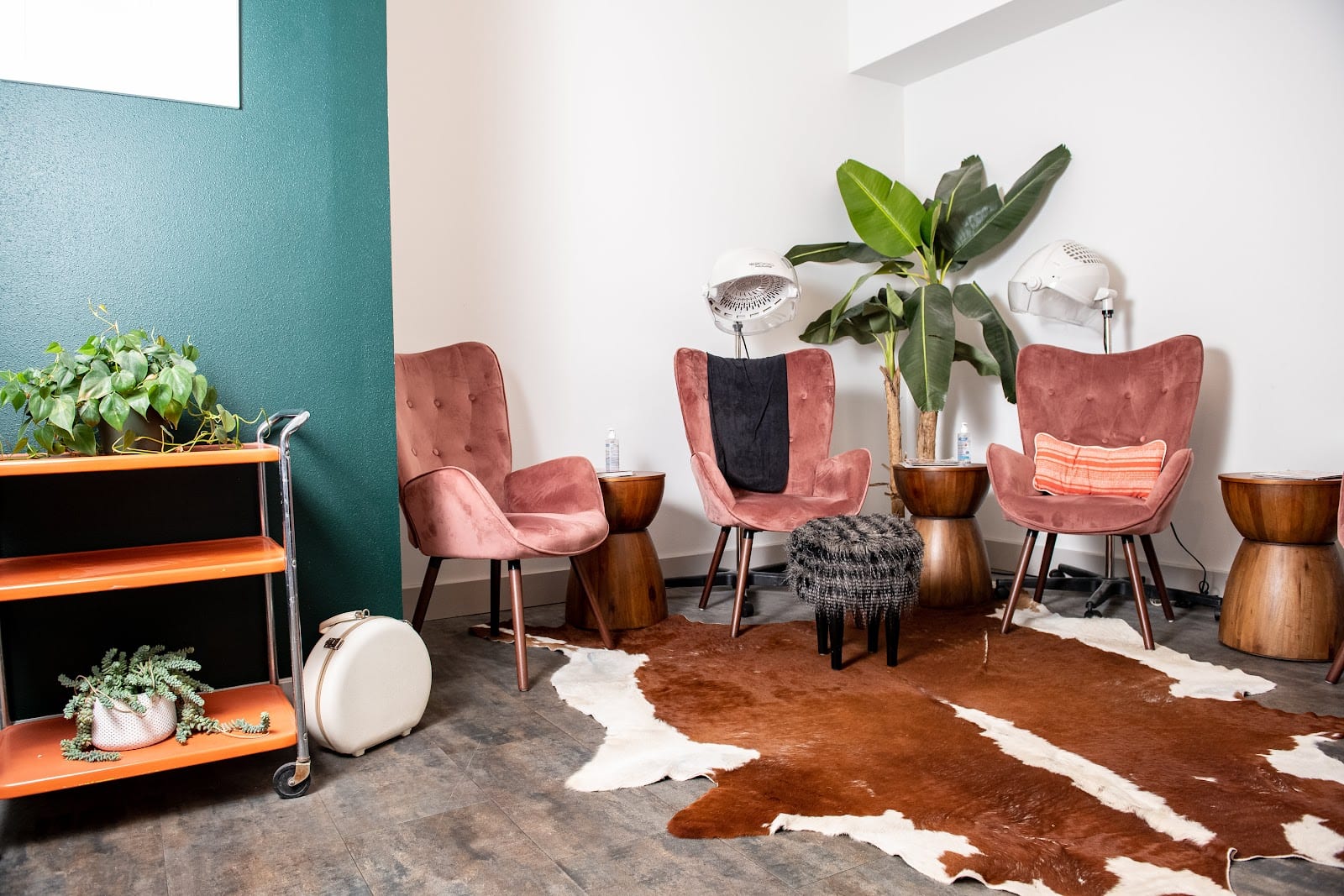 Emerald Salon