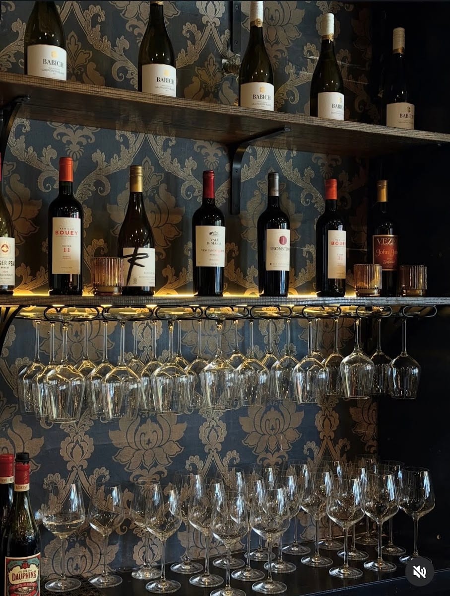 Flying Figs Wine Bar