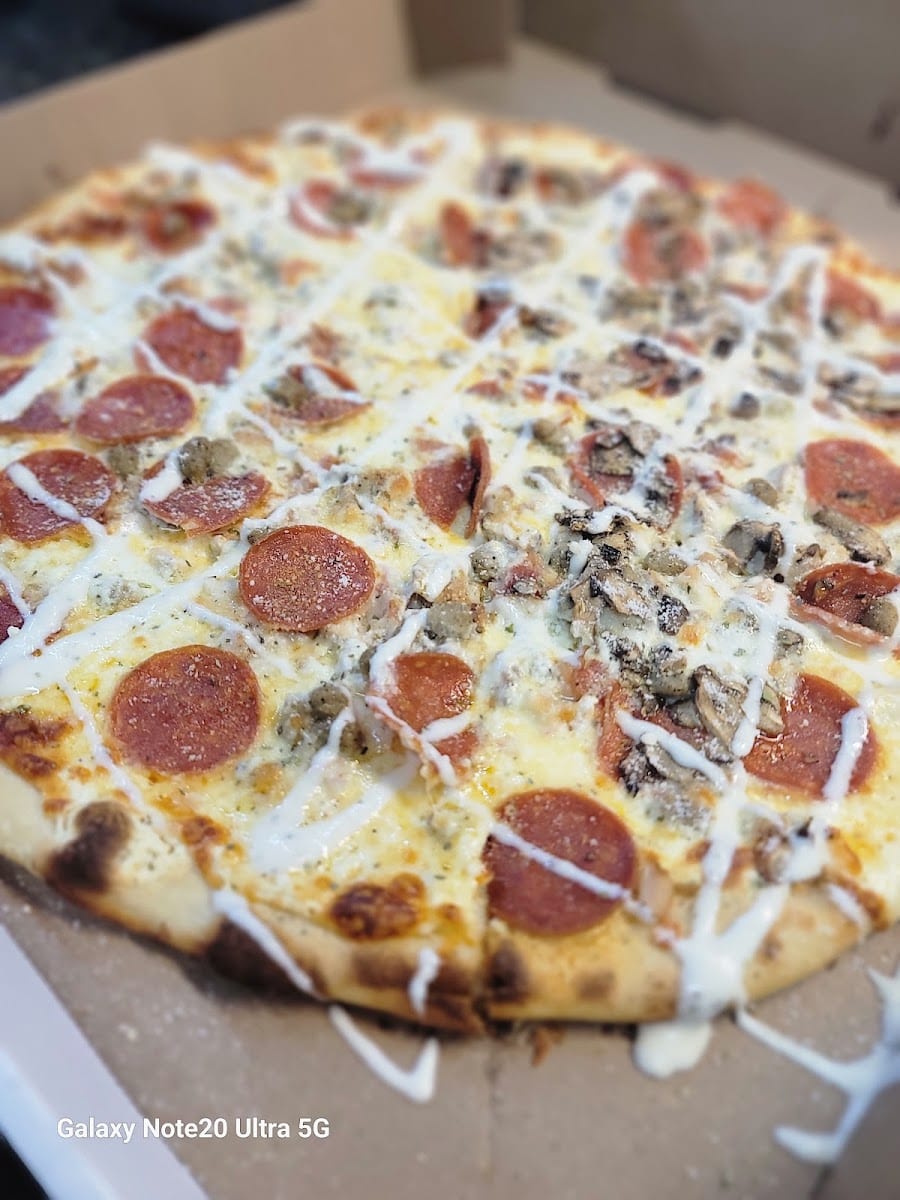 Sal's Pizzeria & Pasta House, photo 3