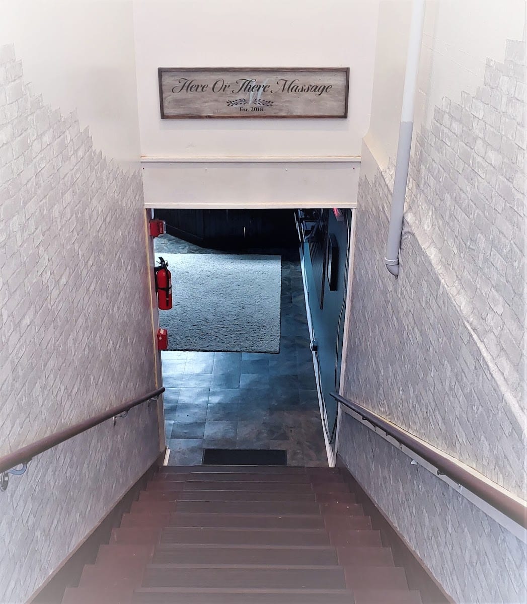 Here or There Massage, photo 4