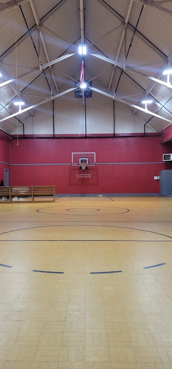 Pelzer Gym, photo 2
