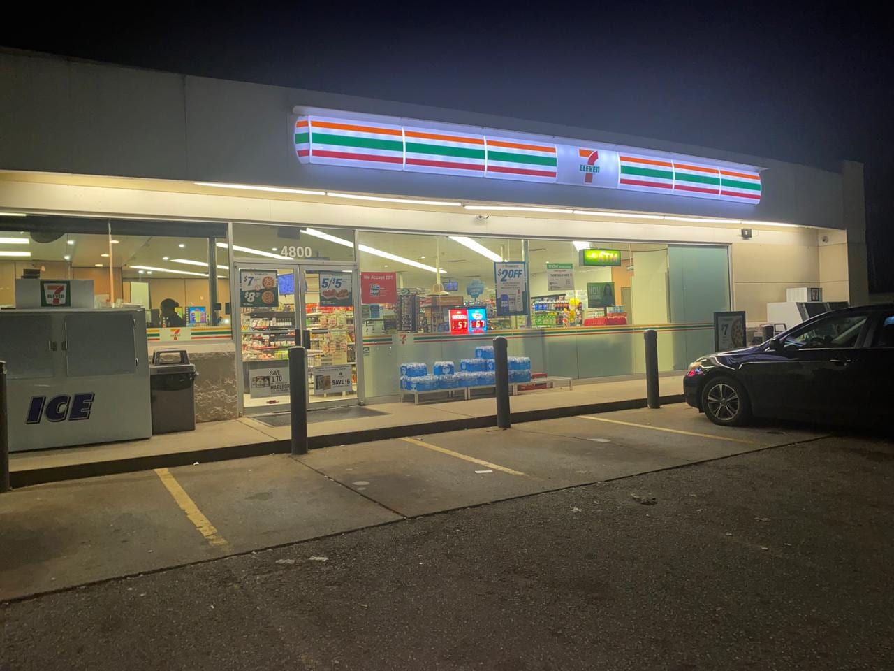 7-Eleven, photo 2