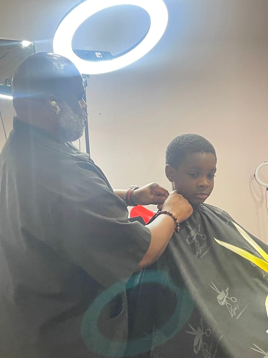 Aware By Luther Barbershop, photo 4
