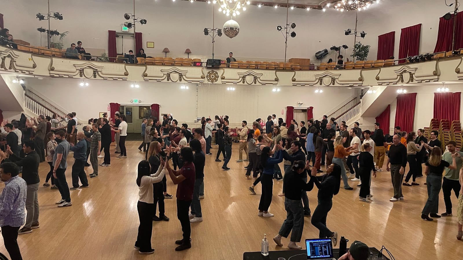Mission City Swing, photo 4