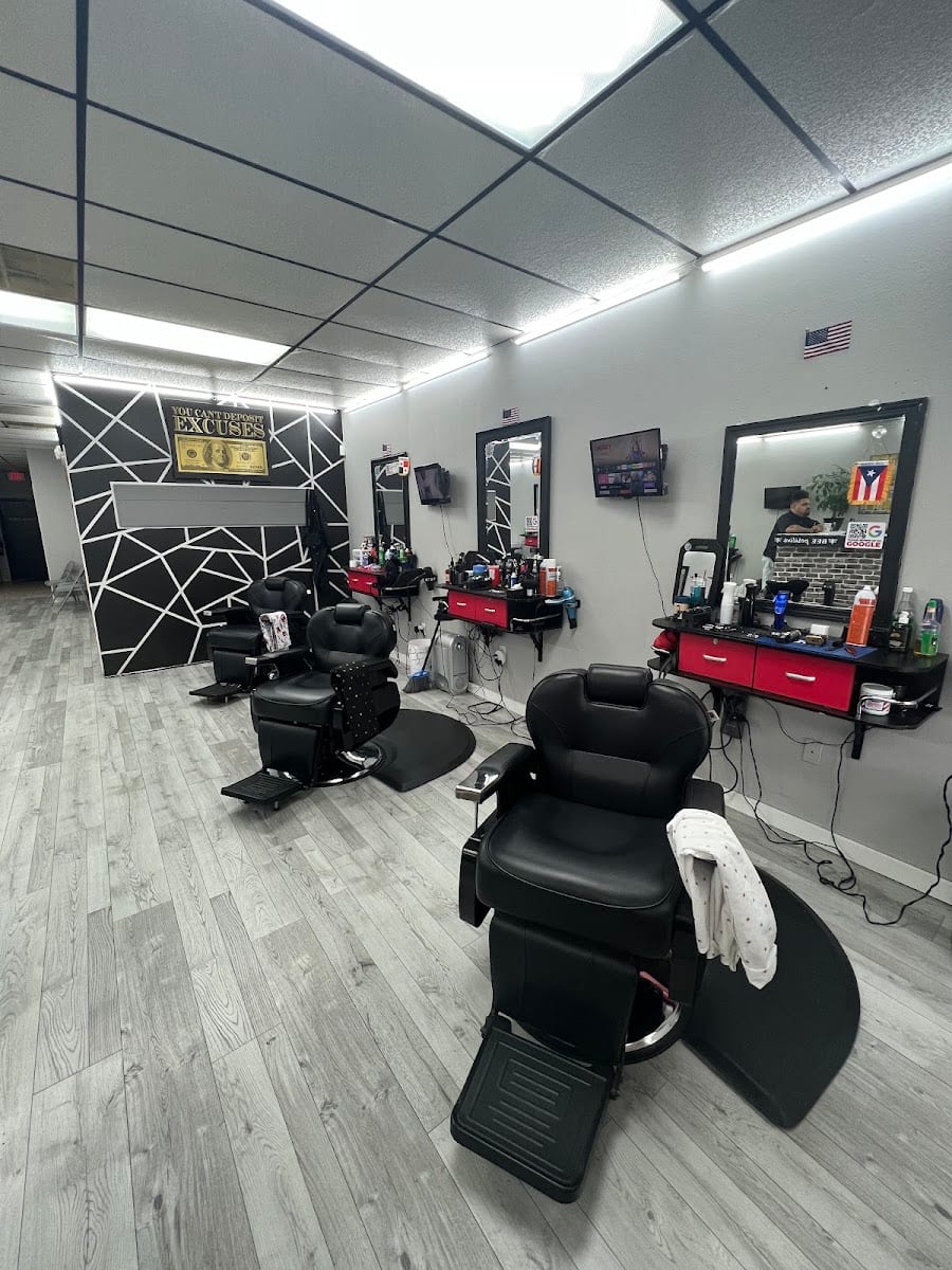 New Seasons Barbershop, photo 4