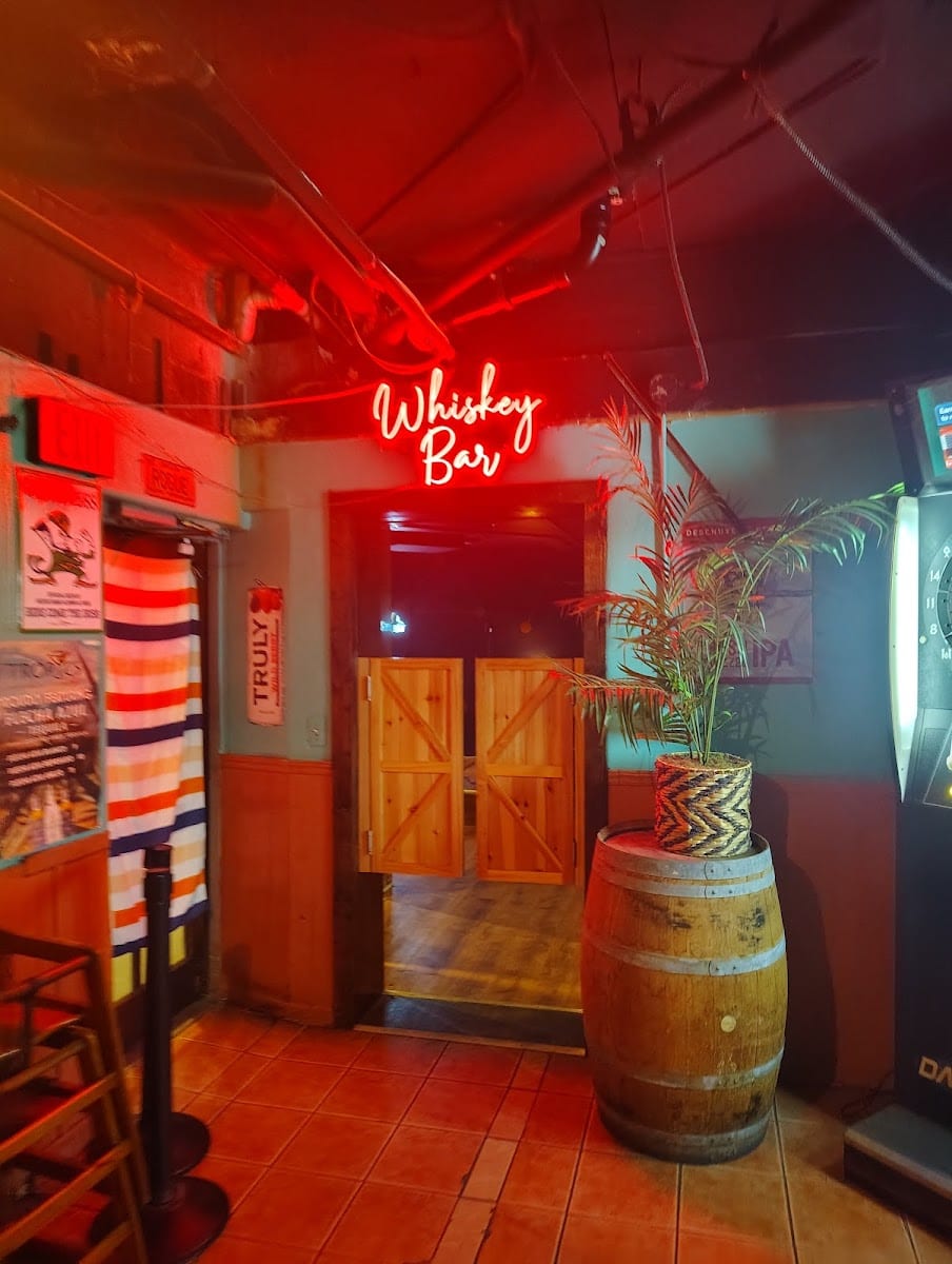 The Barrel Room Waikiki