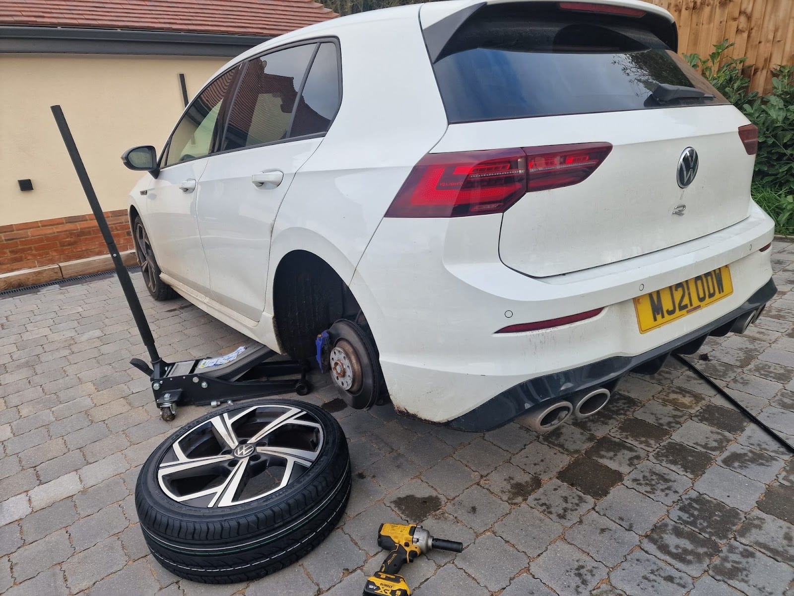 Mr Flat Tyre ( Mobile Service )