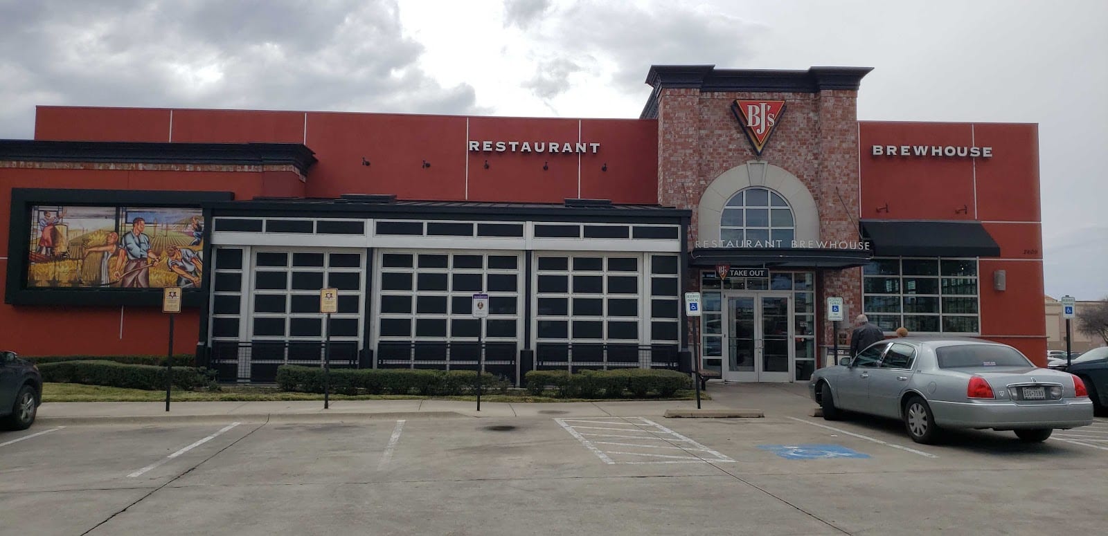 BJ's Restaurant & Brewhouse, photo 2