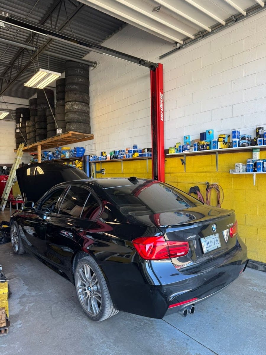 High Tech Garage, photo 4