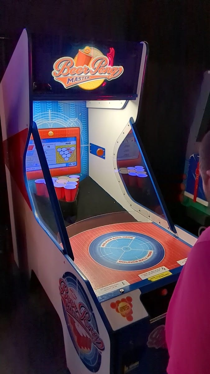Legends Arcade & Minigolf, photo 2
