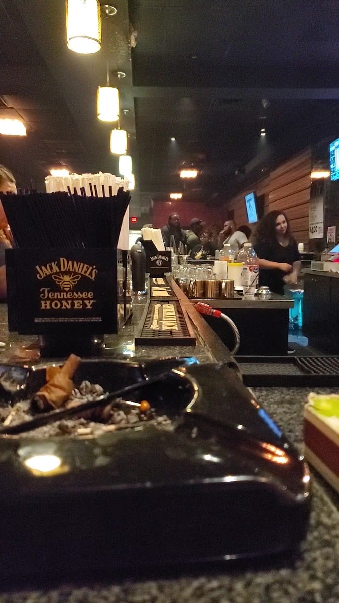 Lit Cigar Lounge, photo 2
