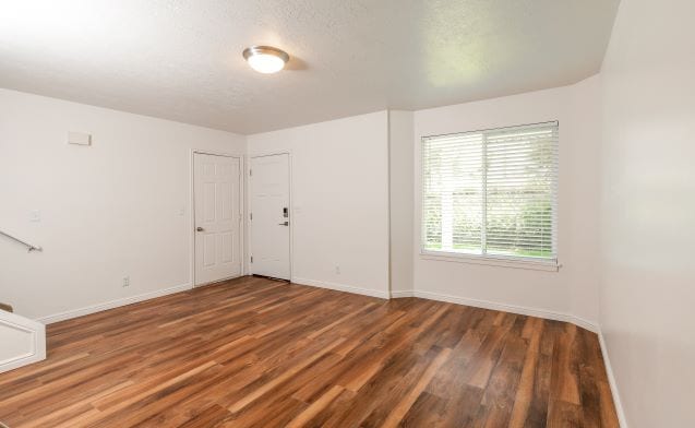 Devonshire Court Apartments & Townhomes