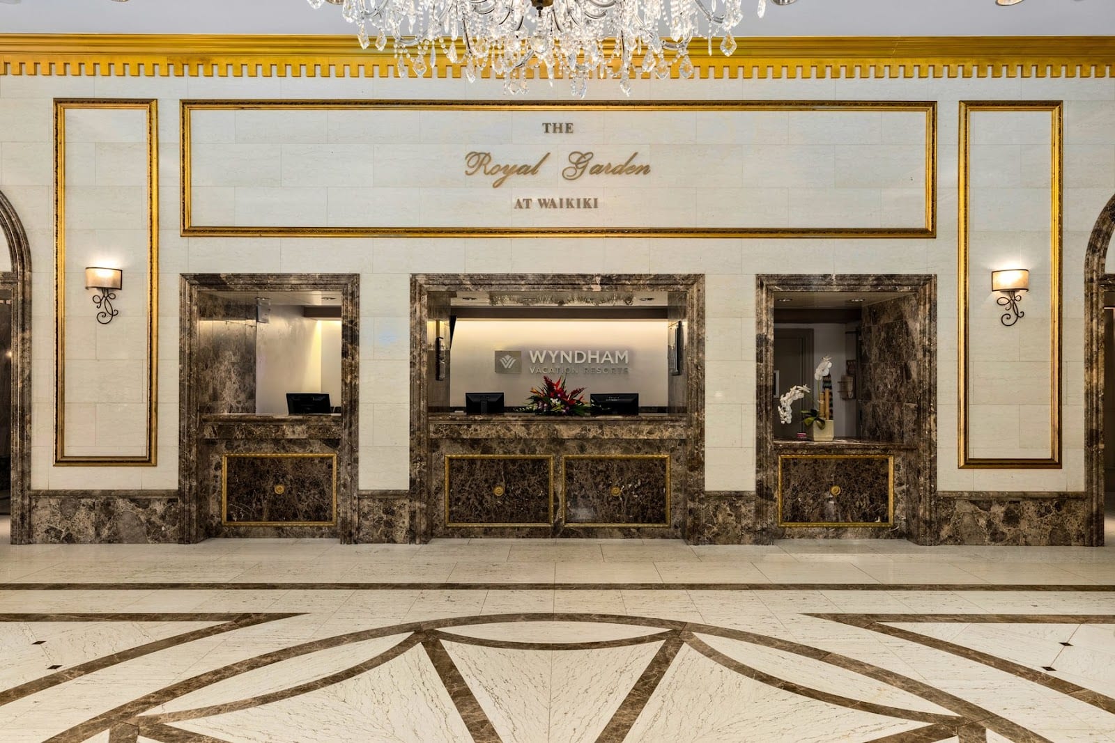 Holiday Inn Express Waikiki by IHG, photo 2