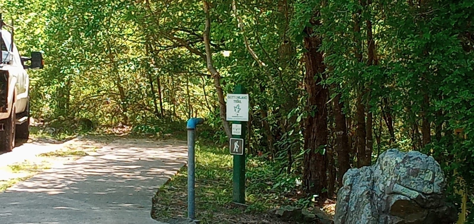 Lakeside trail