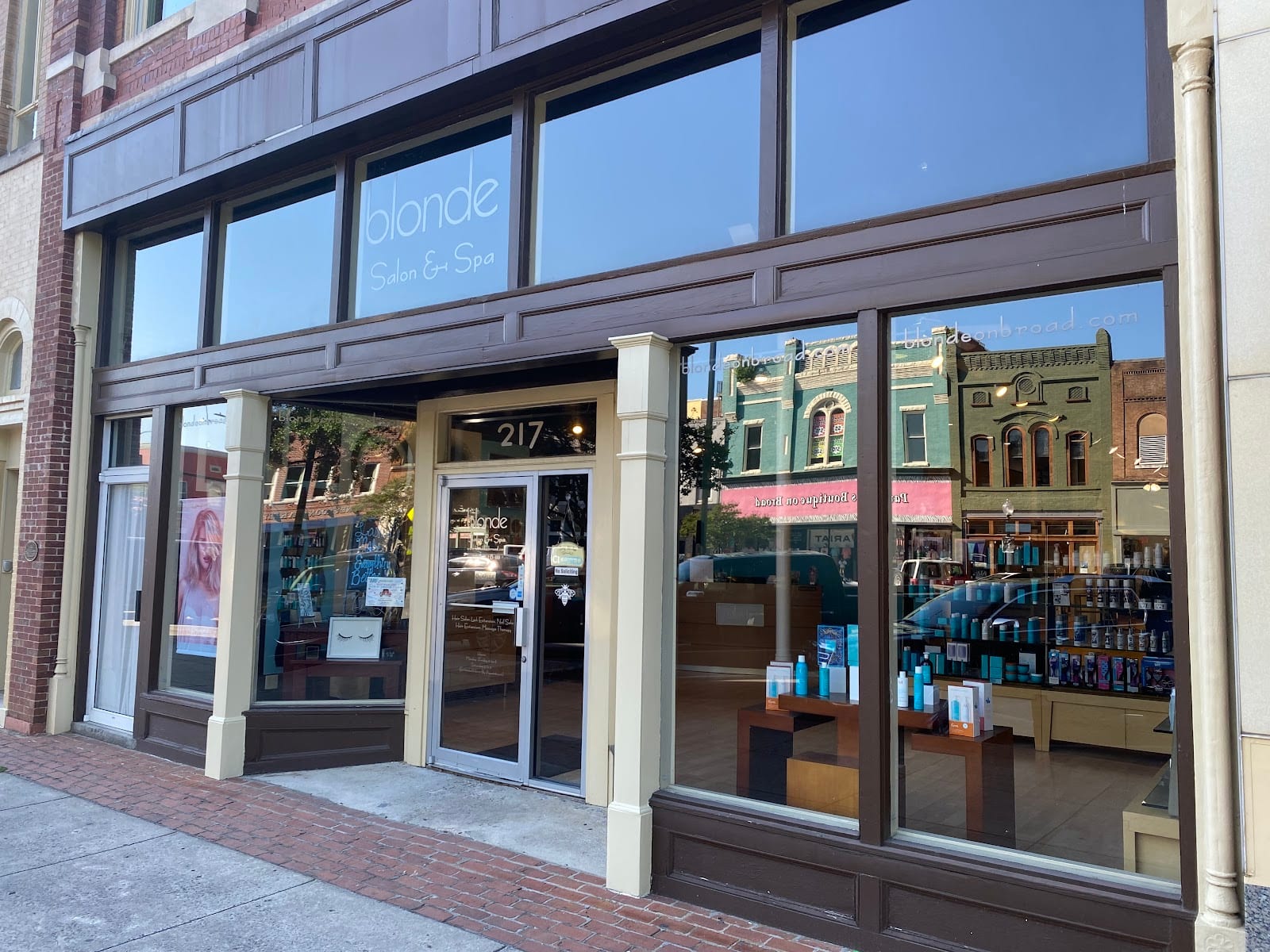 Blonde On Broad Salon & Spa, photo 2