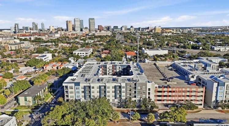 Luxury 2BR in Tampa | Pool, Gym & Yoga Studio