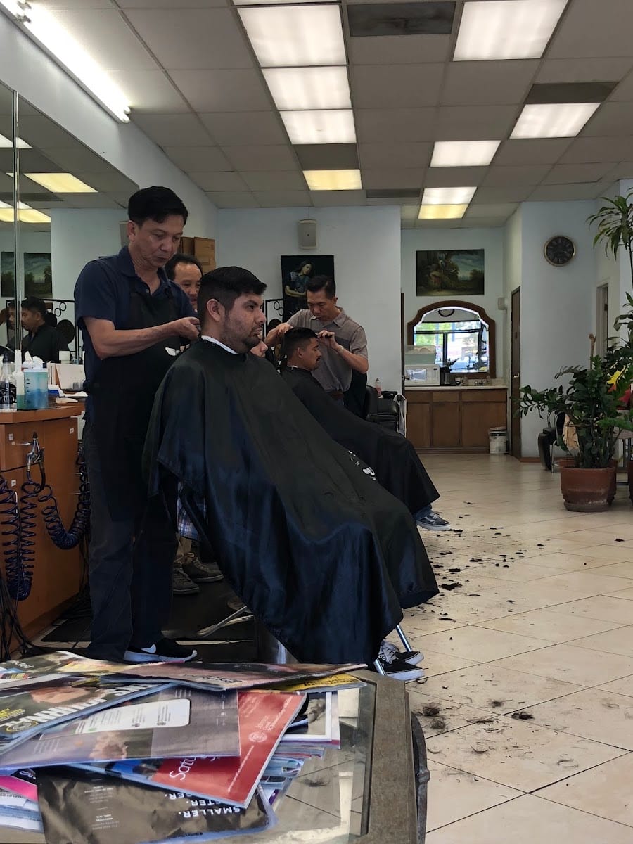 First Barber, photo 3
