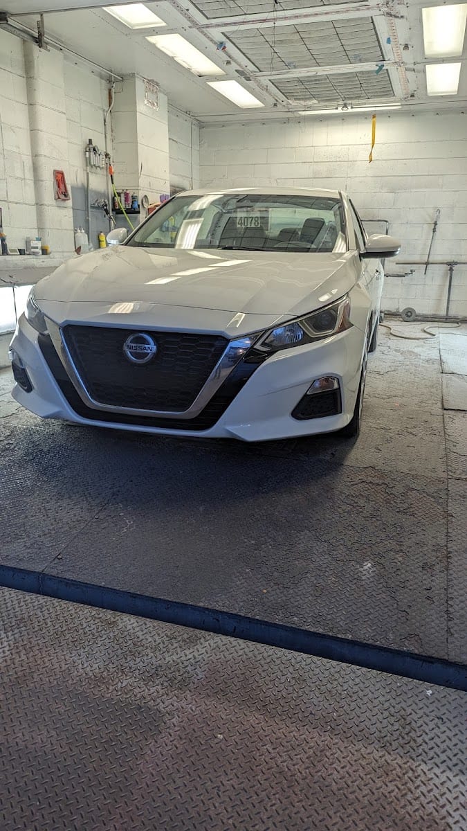 L W Auto Body Shop, photo 2