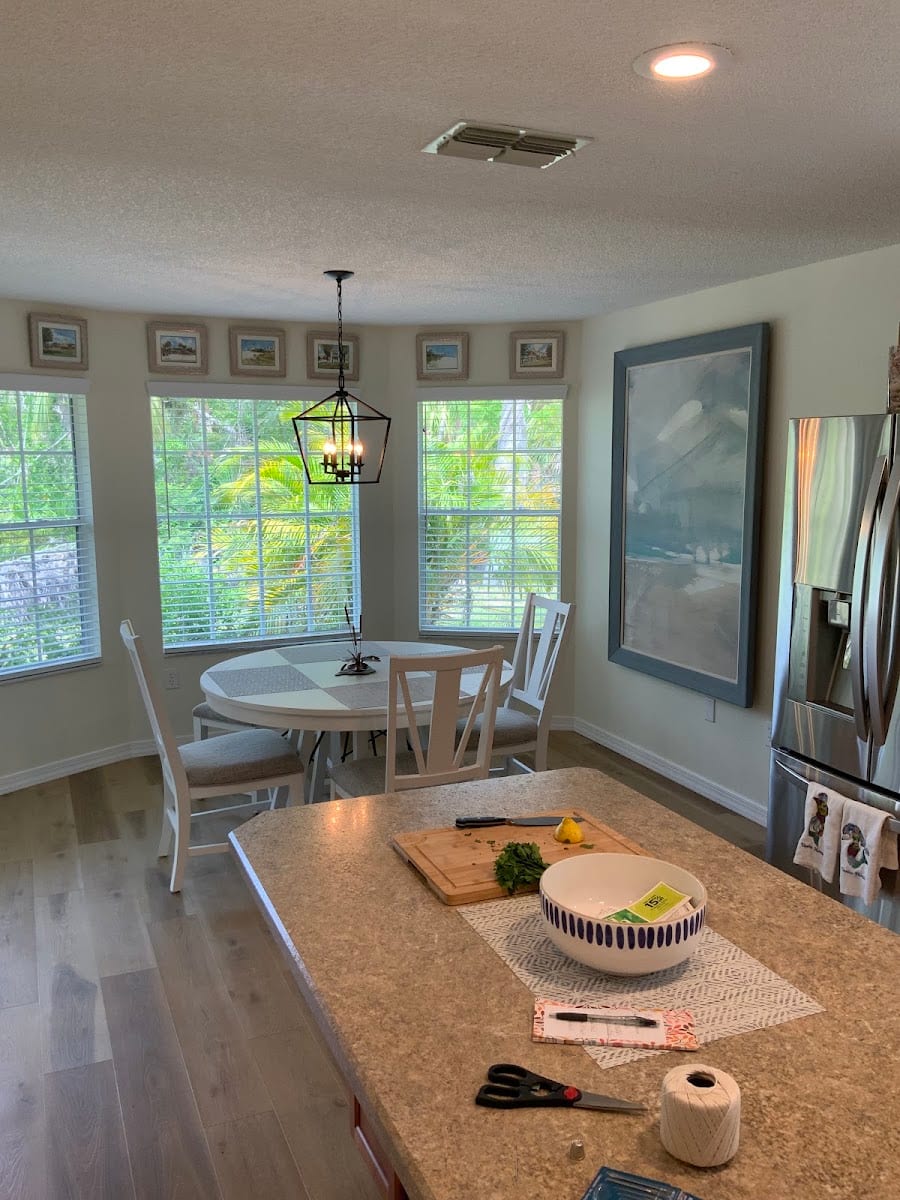 Ayers & Associates Real Estate - Enya Overholser PA - Realtor