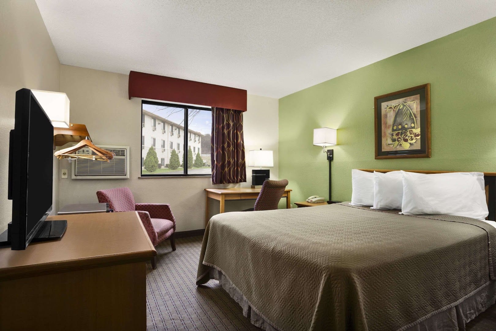 Travelodge by Wyndham Battle Creek, photo 2