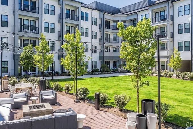 Landing | Amazing 2BD, Gym, Courtyard, photo 2