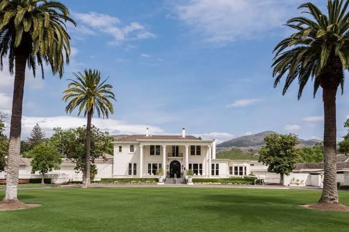 Darioush Winery Tour! Enjoy the Outdoor Pool, Golf Course, Offers FREE Parking!, photo 3