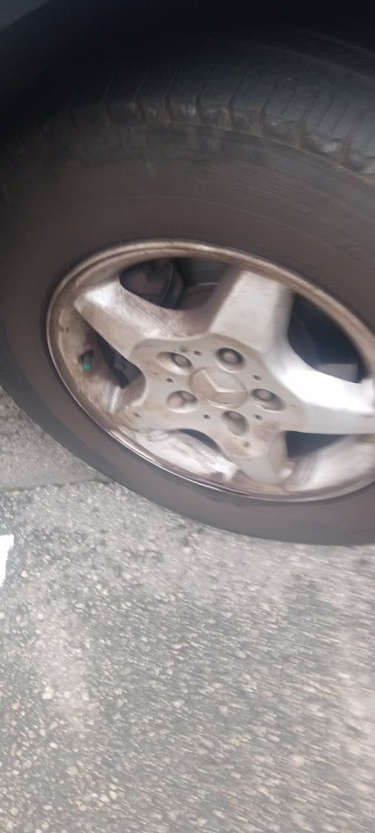 Car wash with golden coins