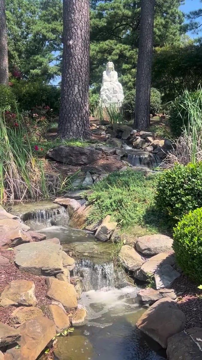 Year Round Lawn Maintenance Inc., photo 3