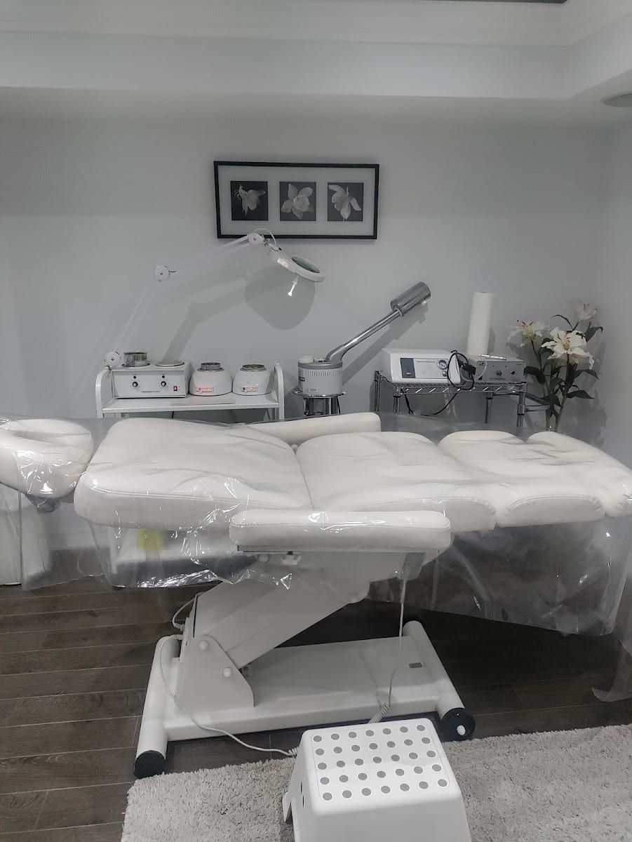 Meenaz Beauty Spa