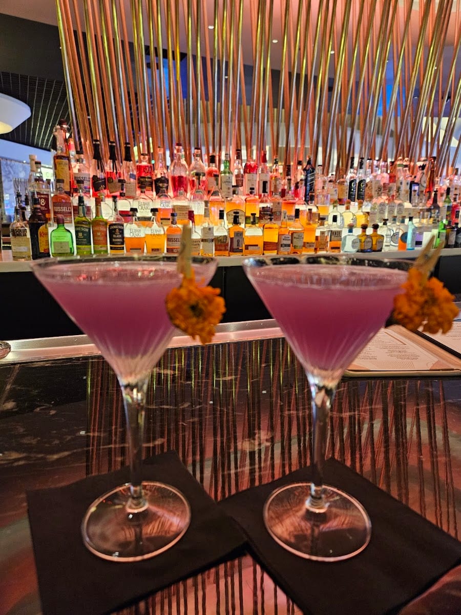 Vegas Vickie's Cocktail Lounge