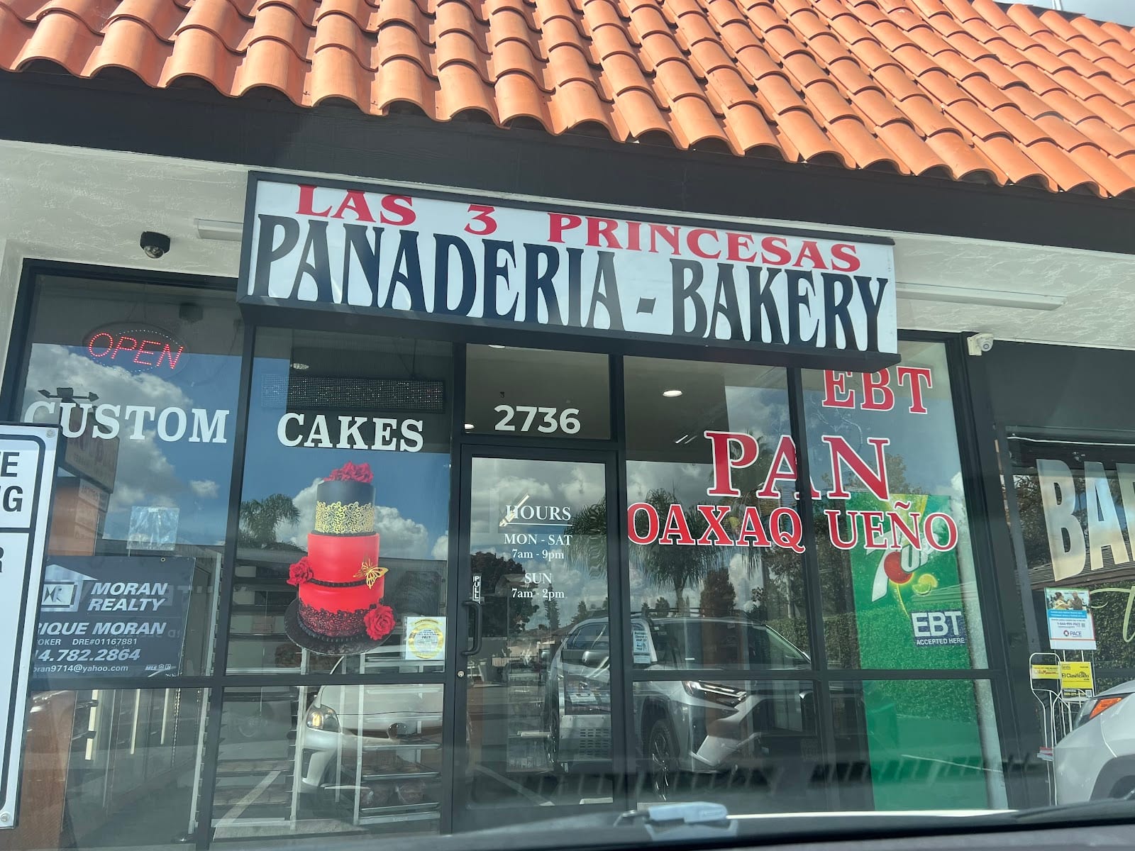 Las Tres Princesas Bakery