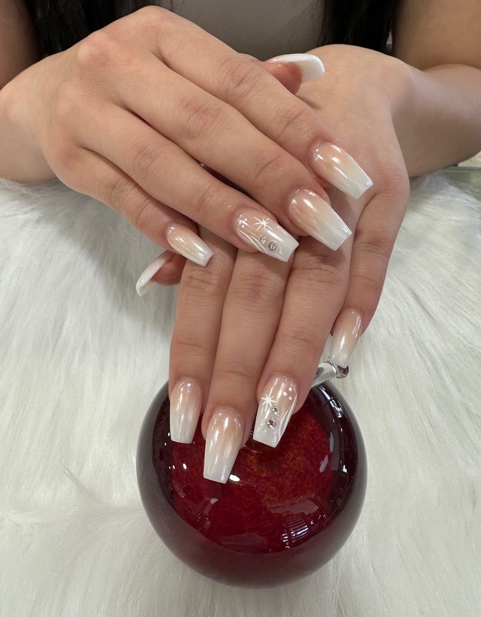 Apple Nail Salon & Spa