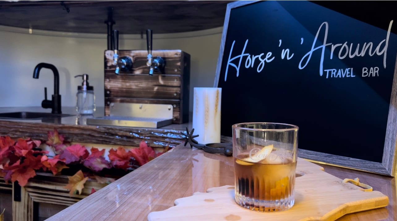 Horse'n Around Travel Bar LLC