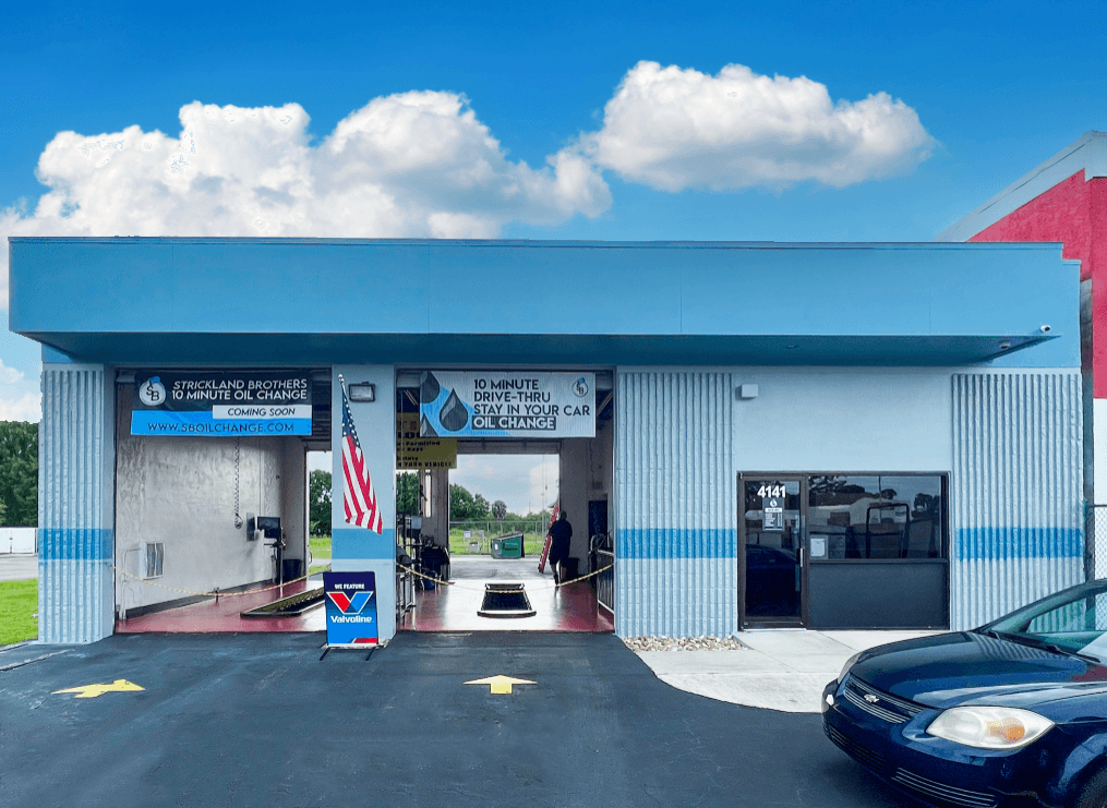 Strickland Brothers 10 Minute Oil Change, photo 3