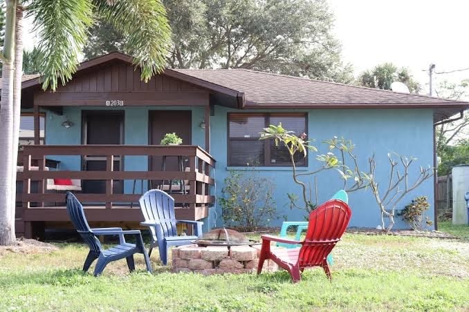 3-bedroom house, beautiful pool and landscape, short walk to Casey Key Beach, photo 3