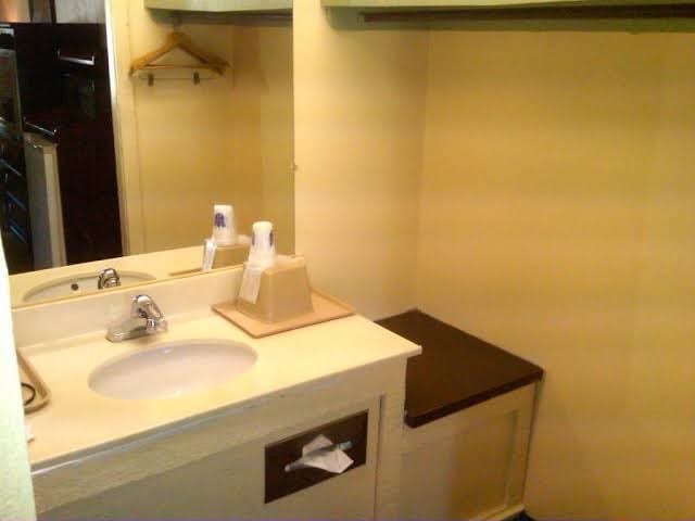 Knights Inn Battle Creek, photo 4