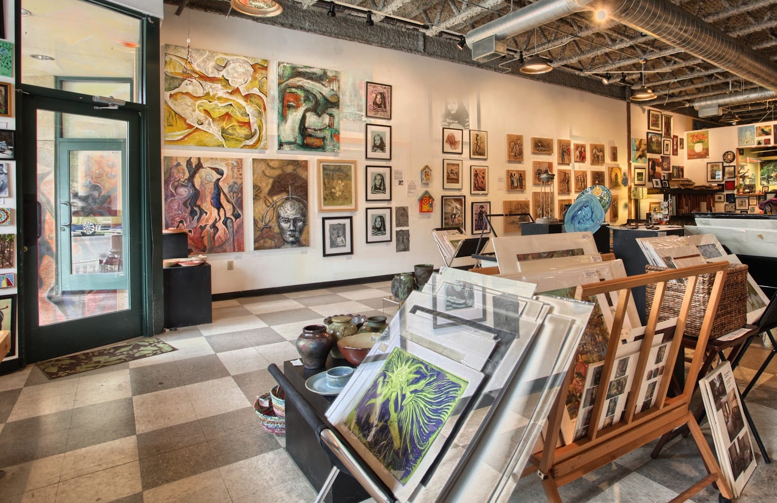 Gallery 26, photo 2