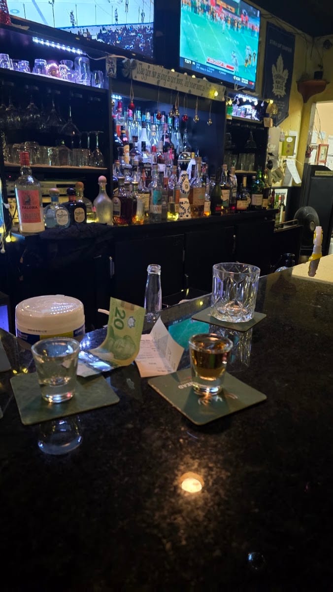 Kanu Bar & Grill