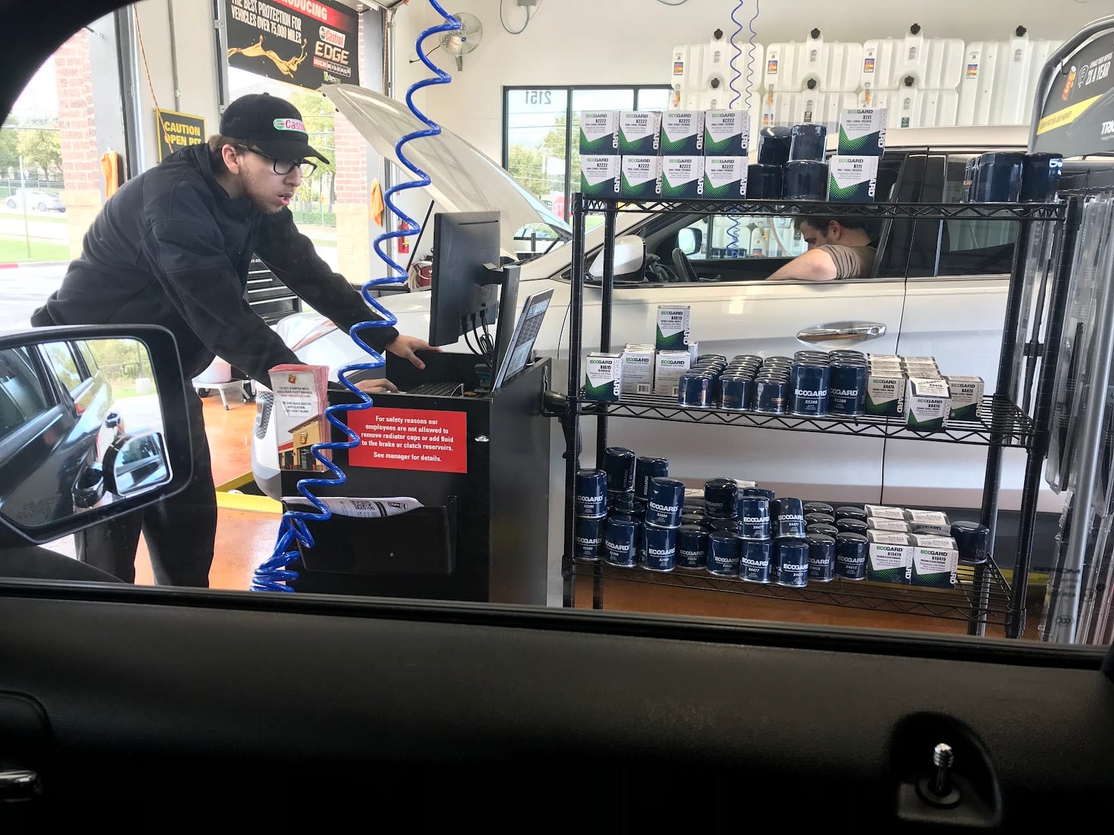 Take 5 Oil Change, photo 4