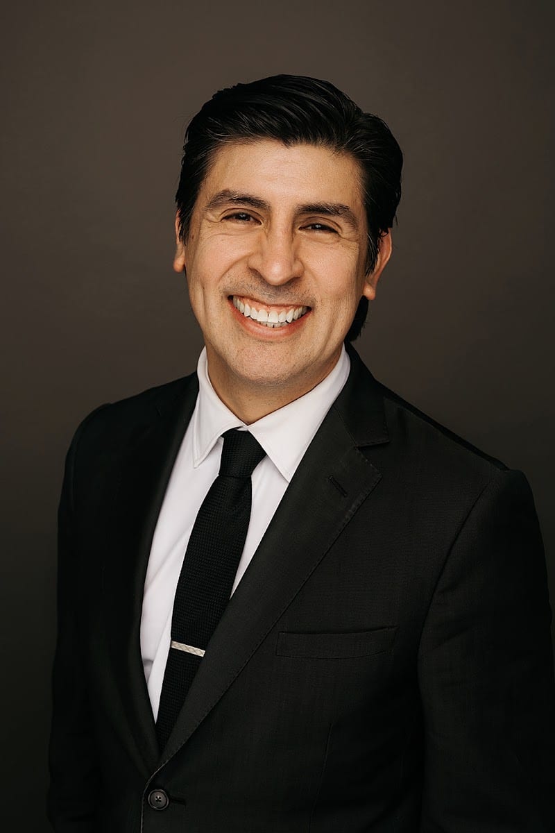 Paulo Corro- Coldwell Banker Brokers of the Valley, photo 2