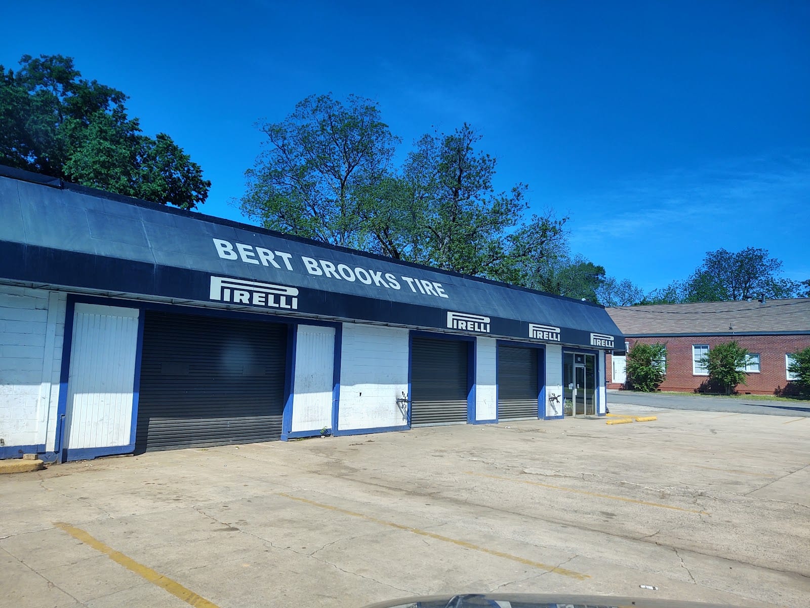 Bert Brooks Tire, photo 4