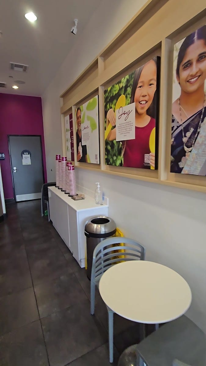 Yogurtland The Market Place, photo 3