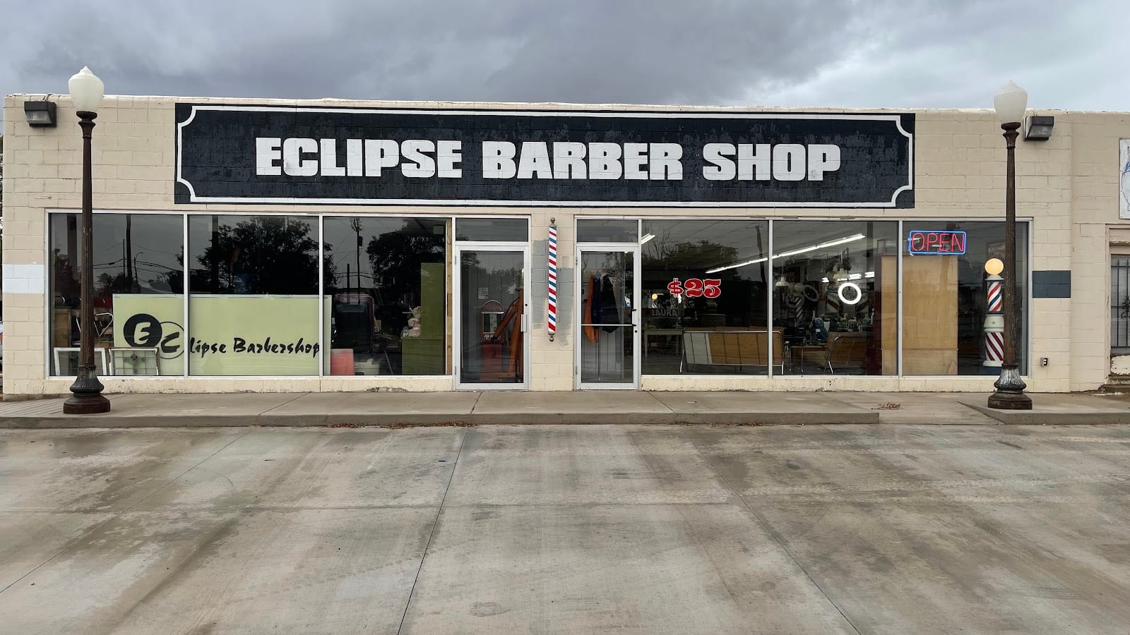 Eclipse barber shop, photo 2
