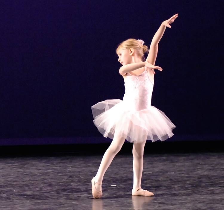 Flor de Liz Dance, photo 2