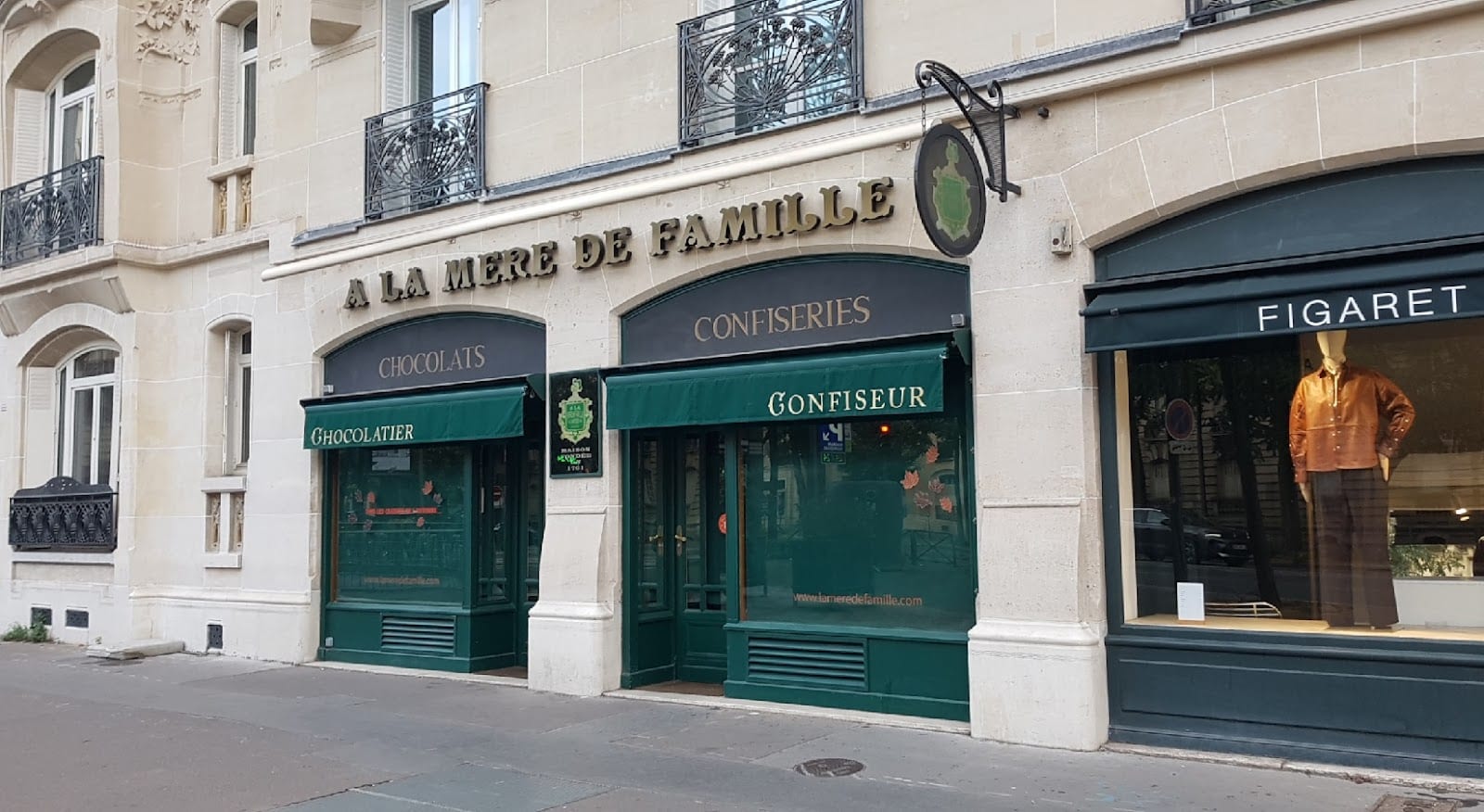 À la Mère de Famille
