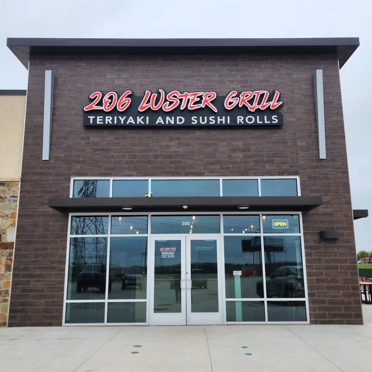 206 LUSTER GRILL, photo 2