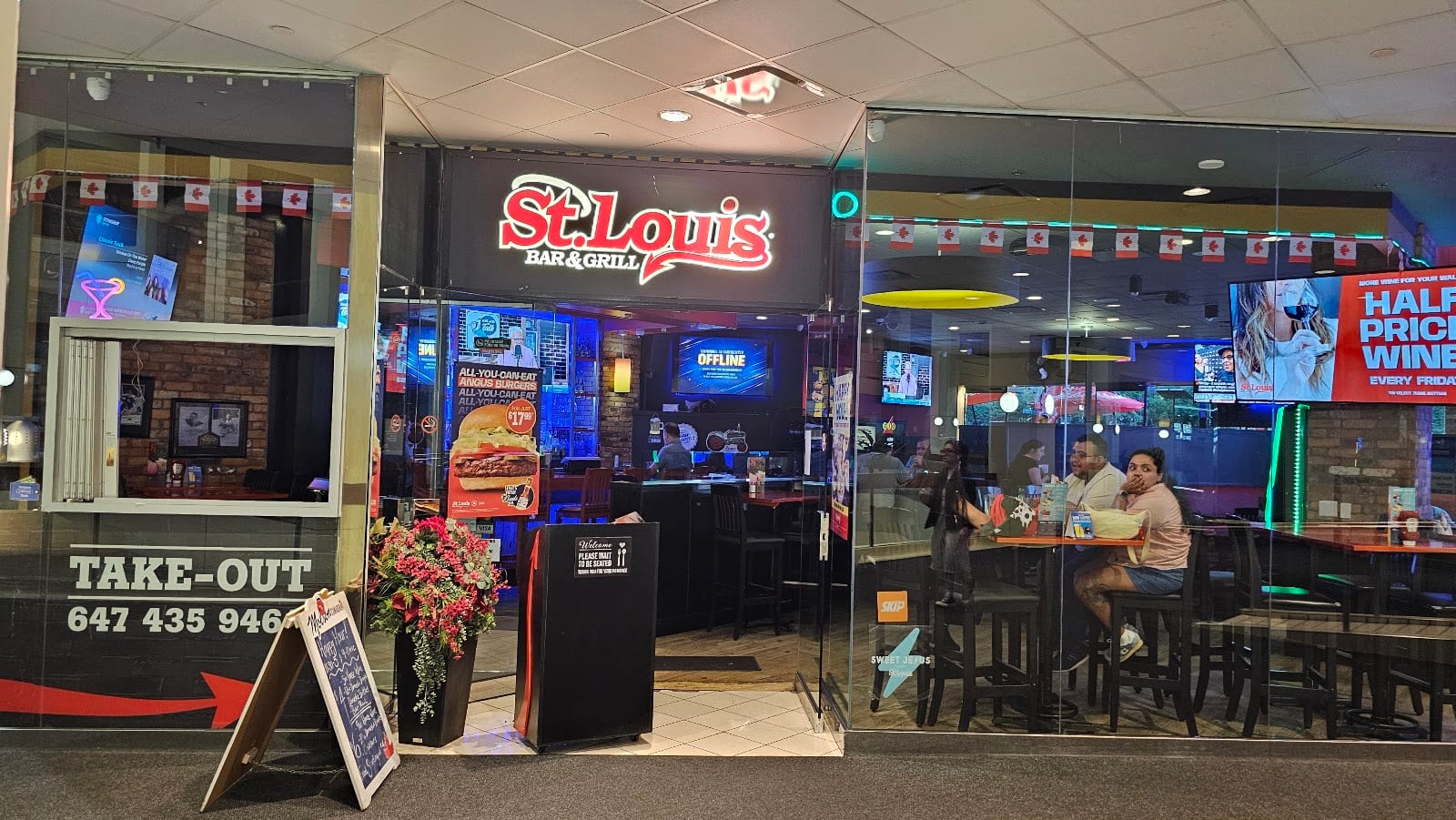 St. Louis Bar & Grill, photo 2